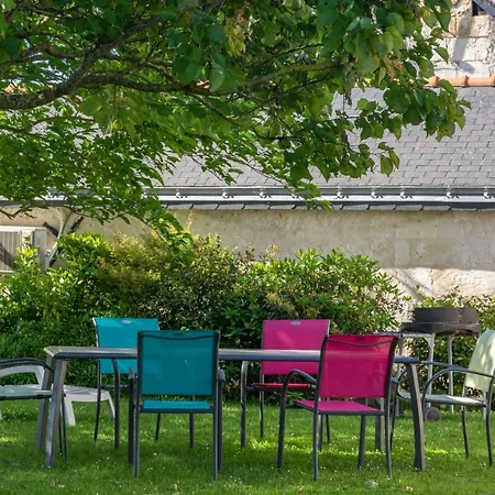 Saumur Loire Et Bed & Breakfast *